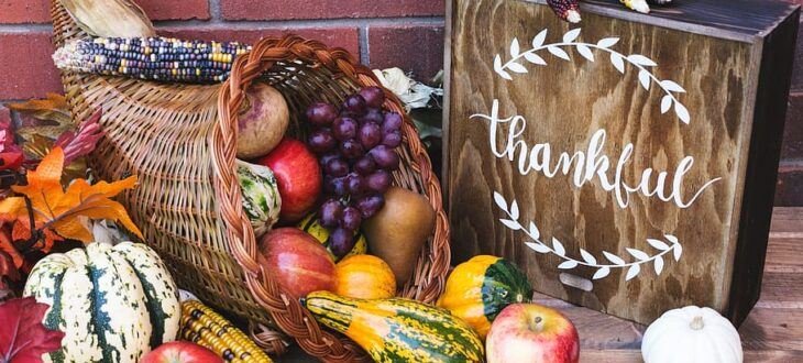 As Thanksgiving nears, make your home warm and welcoming with these simple cleaning tips.